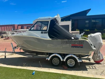 Europe Popular 6.25m Aluminum Family Fishing Boats with Rest Cabin with Kids 6 People Sea Fishing Boat in USA CANADA NEW ZEALAND