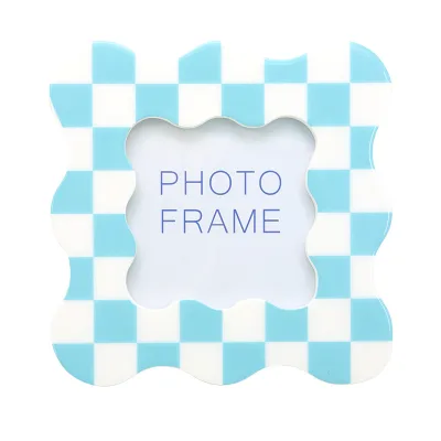 Wholesale Eco-Friendly 4x4'' Creative Wood Photo Frame with Customizable Logo Modern 4x4'' Creative Photo Frame