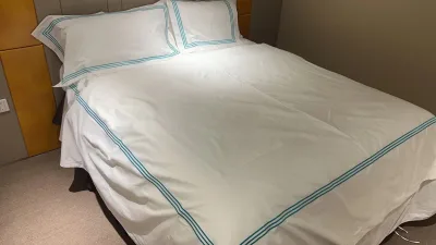 Luxury Hotel Bed Quilt Cover Set Comforter Bedding 300tc Sateen Cotton King Size Hospital Use Anti-Bacteria