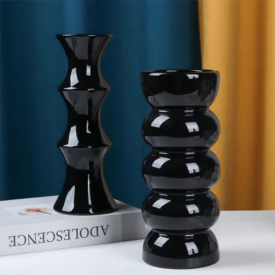 Nordic Style Black Ceramic Flower Vase Elegant Decorative Tabletop Ornament, High-Gloss Porcelain Vase for Living Room & Office