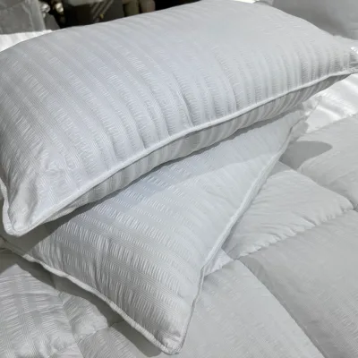 Seersucker Pillow Case Down Alternative Filling Hotel Pillow for Sleeper Nice Touching Design Microfiber Pillow For UK Market