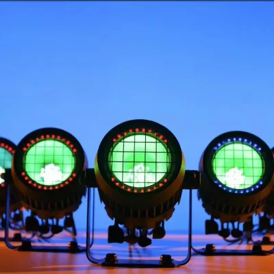 Entertainment Single Mini Blinder 200W RGBLAC Leds with Outer Ring