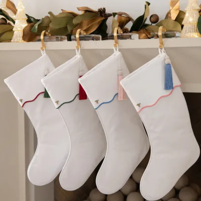 Hot Selling White Shell Hanging Stocking Custom Canvas Embroidery Scallop Christmas Stocking