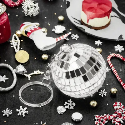 RTS Wholesale 70s Disco Ball Keychain Creative Metal Keyring for Halloween Christmas Parties Christmas Party Supplies