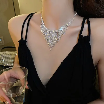 High Quality Silver Rhinestone Necklace Choker Women New Design Trending Girl Necklace Vintage Exaggerated Necklace