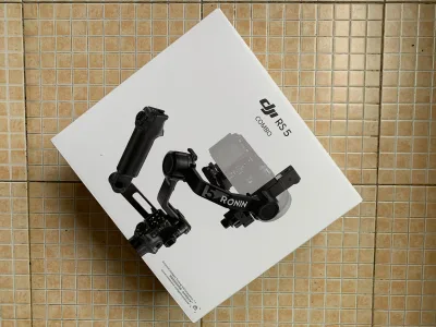 Original RS 5 Combo Gimbal Stabilizer 2nd-Gen Automated Axis Locks Easier Transitions Extended Runtime 1-Hour Full Charge