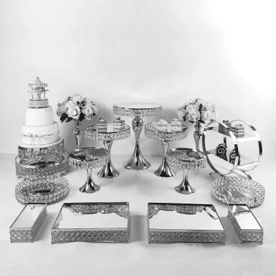 Wholesale Wedding Party Supplies Gold Silver Cake Dessert Tables Cake Tables Metal Crystal Wedding Cake Stands