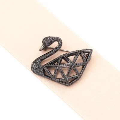 High-End Elegant Black Swan Brooch with Zircon Inlay Classic Micro for Men & Women for Parties & Gifts