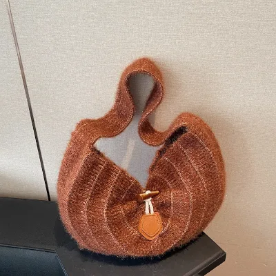 Autumn/Winter Stylish Knitted Shoulder Bag Unique Horn Buckle Women Casual Handbag