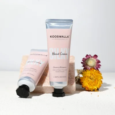 Best Selling Cherry Blossom Hand Cream Improve the Appearance and Feeling of Dry or Cracked Skin