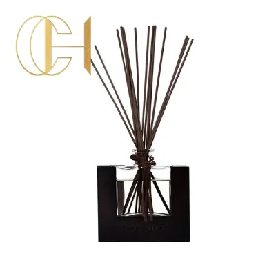 Luxury BPA Free Glass Reed Diffuser Gift Set with Handmade Sticks Natural Essential Oil Aroma Simple Modern Design
