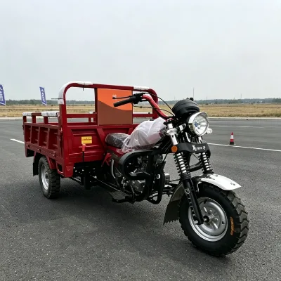 Factory-direct Fuel-powered Three-wheeled Motorcycle for Agricultural and Mining Use Customizable Dump Bed Available.