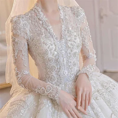 NDB10805 Wedding Gown Bridal Dress Bride Skirt V-neck Long Sleeve Backless Beaded Lace Luxury White