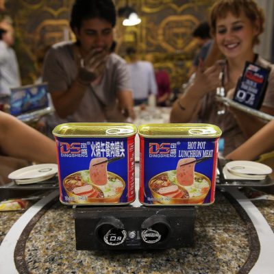 Premium Beef Chicken Pork Canned Hot Pot Lunch Meat Includes Meats from Feet Wings Breasts with Salt