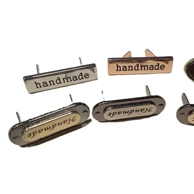 High Quality Cotton Clothing Customized Brand Logo Heat Transfer Printed Metal Labels Fashion Style Engraved Garments/Shoes