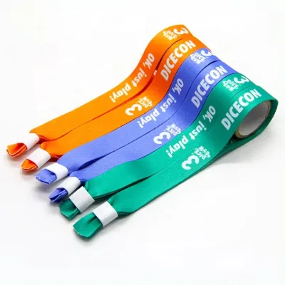 Personalized Cloth Bracelet Polyester Adjustable Event Festival Wristband Ribbon Satin Fabric Wristbands With Plastic Clip