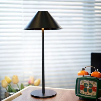Metal Horn-shaped Small Night Light LED Desk Lamp Touch Control Dimmable Mood-setting Sleep Gift Bar Decoration USB-powered