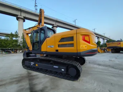 Positive Pressure Cab Excavator 26.5 Ton Touchscreen Ground Level Maintenance Ready