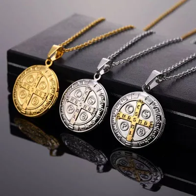 Stainless Steel Opening Photo Locket Necklace 18k Gold Plated Cross Bible Locket Pendant Necklace for Christian Religious Gift