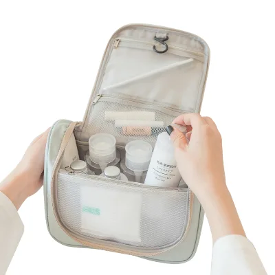 Wholesale Large Capacity Travel Cosmetic Bag Water-Resistant Polyester Vintage Style Hot Sale Logo Printed Makeup Storage Bag