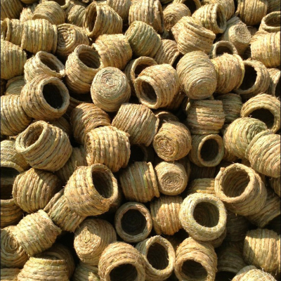 Handmade Grass-woven Bird Nest Round Bird Breeding Cage Parrot Straw Bird Nest