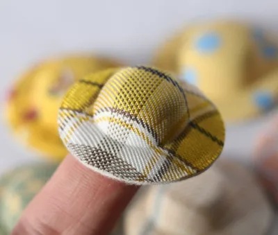 Dollhouse Mini Miniature Sun Helmet Creative Decorative Cartoon Check Pattern