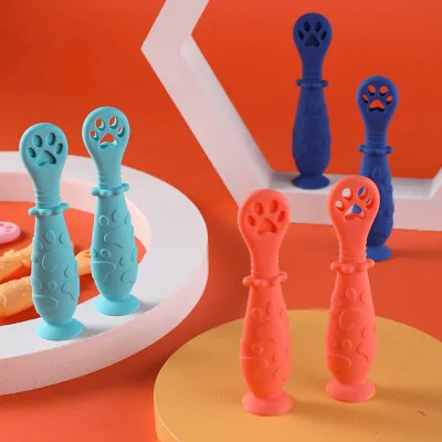 Eco-Friendly Giraffe Shape First Meal Chewing Spoon Silicone Baby Food Dispensing Training Spoons Set