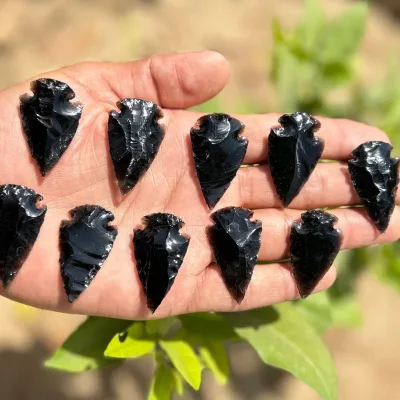 Hot Selling Natural B Style Obsidian Arrowhead Polished Crystal Pendant Craft for Reiki Healing Home