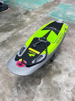 Water Sports Ocean Waters Riding Entertainment High Speed Jet Electric Surfboard Outdoor Water Sports Motorized Surfboard