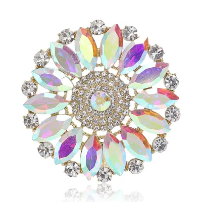 Shining Crystal Flower Brooches for Women Handmade Winter Fashion Pin 2 Colors Available Party Accessories