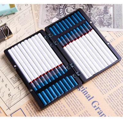 Wholesale Colorful Mental Case for Common Men Cigarette Magnetic Cover Cigarette Storage Box Accessories