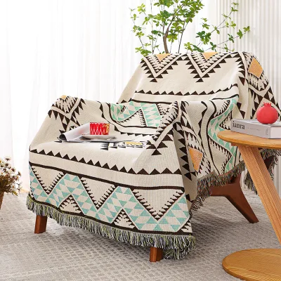 New Arrival Mexican Boho Woven Eco-Friendly All-Season Picnic Blanket Geometric Design Throw for Sofa and Bed Decor with Tassel