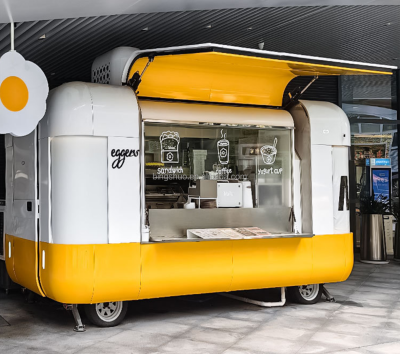 2 or 3 Horse Mobile Horse Box Transport Trailer with Saddle Box for Snack Food Durable Fiberglass Material