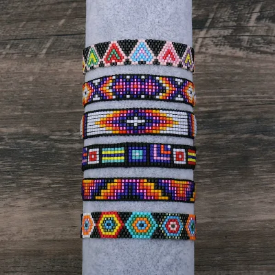 Geometric pattern design small pearl beaded bracelet rainbow millet beads woven macrame bracelet patterns with beads for women