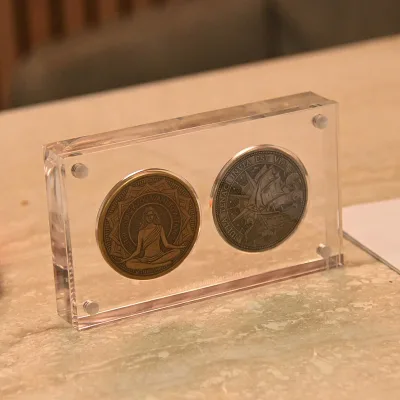 Magnetic Acrylic Coin Display Frame Double Sided Clear Holder for Challenge Coins Collectible Medallions and Souvenir Tokens