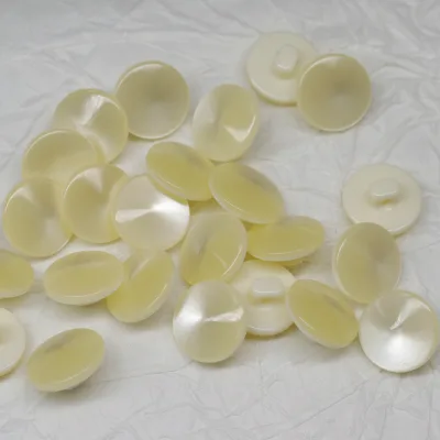 In-stock Supply of 13mm Beige Round Resin Buttons and Cone-shaped Pearlescent Buttons for Shirt Customization Buttons with logo