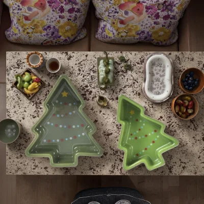 Wholesale Eco-Friendly Christmas Tree Shape Ceramic Stoneware Handpainted Oven Safe Serving Plates Dishes