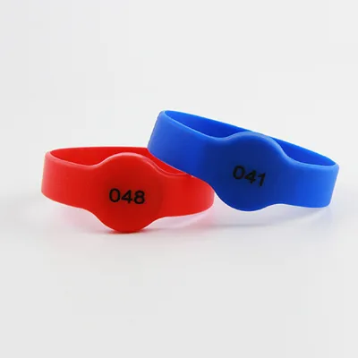 Detachable Adjustable Rubber Silicone Bracelets Chip Wristband