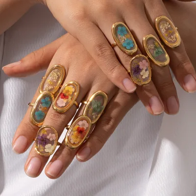 Wholesale 18K Gold Stainless Steel Pressed Flower Rings for Women Handmade Real Flower Rings Adjustable Bridesmaid Gifts
