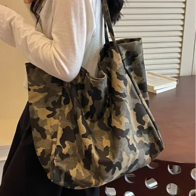 2026 New Summer Canvas Bag Womens Large Capacity Versatile Shoulder Bag Casual Camouflage Tote Hand Bags