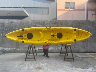 Manufacturer Lldpe UV Resistance ISO9001 Certificate Fishing Kayak with Three Seats Sit on Top Plastic Canoe for Wholesale