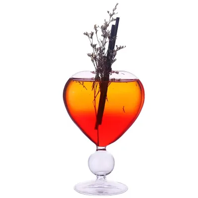 Wholesale Heart-Shaped Cocktail Glassware Creative Borosilicate Highball Wine/Martini Glasses Unique Crystal Design