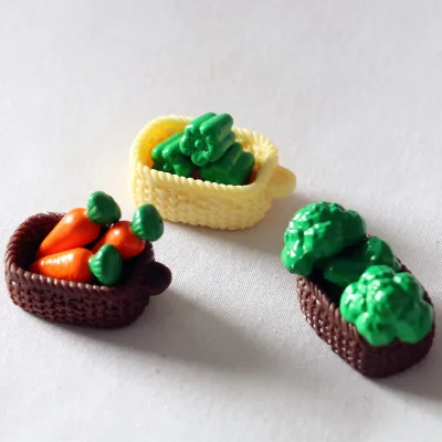 1:12Dollhouse Mini Miniature Bamboo Basket Green Pepper Carrot Vegetable Model
