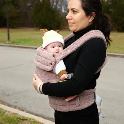 Multi-functional Fashion Teddy Cloth Baby Carrier Lightweight Comfortable Ergonomic Design 20KG Load Capacity for 0-3 Years Old
