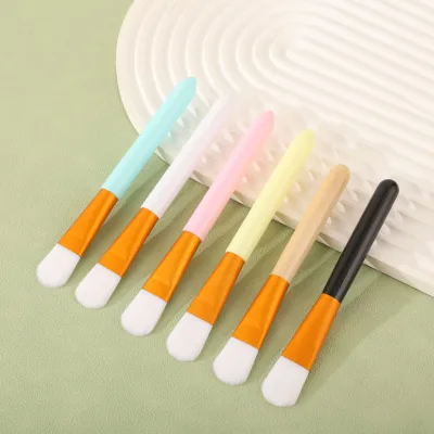 Custom Cosmetics Makeup Brushes High Quality Custom Logo Professional Wood Handle Makeup Brush