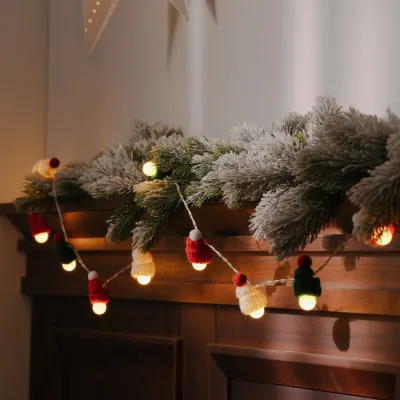 Cross-border Cartoon Style IP43 Rated Plastic LED String Lights Simulated Red Berry Flashing Lights Christmas Hat Design Festive