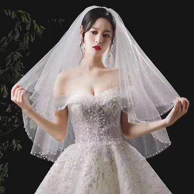 Lace Pearl Edge Wedding Veil 2 Tier Beaded Bridal Veils Fingertip Length White Double Layer Pearl Veil with Comb
