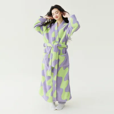 Wholesale Color Woven Jacquard Coral Fleece Bath Robe Thick Warm Water Absorbent Full Length Long Sleeve Unisex Winter Bathrobe