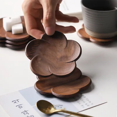Walnut Flower Wooden coaster with Creative Simplicity and Insulation, Handmade Natural Wood coaster