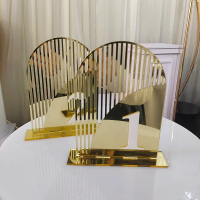 New Design Acrylic Mirror Golden Hollow Wedding Table Number Place Card With Gold Base